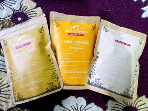 Alps Goodness  ( Multani Mitti Powder + Sandalwood Powder + Wild Turmeric Powder)