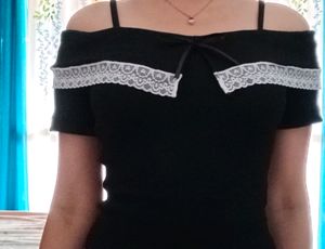 Coquette Lace off shoulder Top 🎀🖤