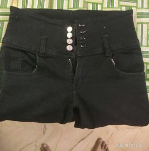 Black High-Waisted Jeans