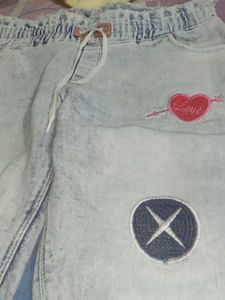 Jeans Sale Alert -- Trendy Fits, And Good Rates...