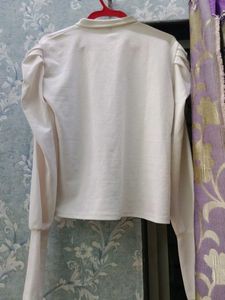 white tunic top puff sleeve