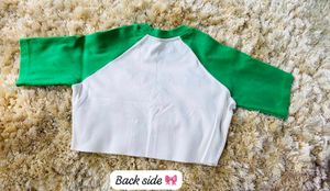 Beautiful crop T-shirt with embroidered design