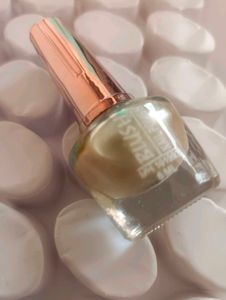 BEIGE COLOUR NAIL POLISH