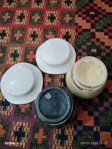 2 Dot &amp; Key facemask