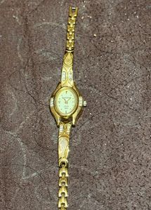 CITIZENS WRIST WATCH FOR WOMENS
