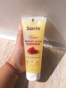 Pure Kesar Exfoliating Gel
