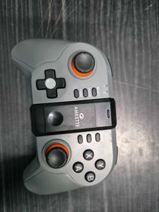 Amkette Evo Gamepad Go Brand New