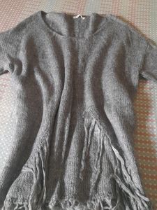 Stylish Sweater T-shirt Rearlu Used Onc Withou