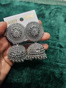 2 Jhumkis