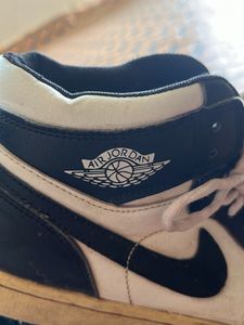 Jordan 1 Low Black/White