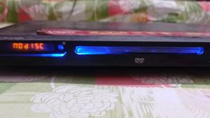 VOX High Definition DVD MPEG4 Player (Antique)