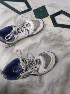 Sport Shoes .size UK 4