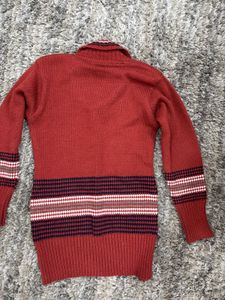 V Thick Wool collared Sweater