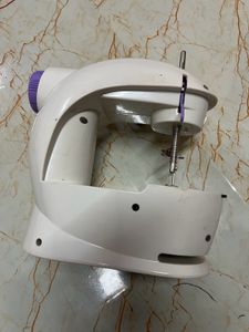 Mini Sewing Machine Akiara
