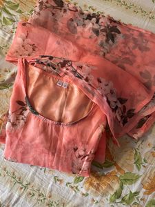 AKS Kurti Suit Set With Dupatta, Earlier It Was Attached To Kurti As Shown In Second Imagine But It Was Not Looking That Good So I Detached It. Only Used For 2-3 Hours