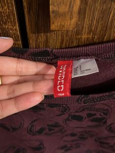 Ladies H&amp;M Skull Imprint Sweatshirt