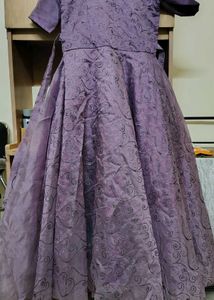 Lavender gown 💜🔥with earrings and bangles match