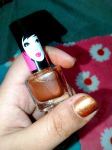 Elle 18 💅🏻 Nailpaints