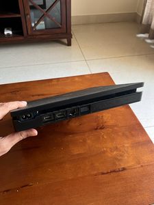 Sony Playstation 4 PS4 Slim 1 TB