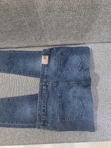 Women&#39;s Jeans