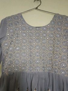 Set Of Embroidered Kurta And Pajama