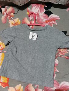 basic grey crop tee❣️