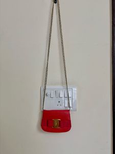 FERRAGAMO SLING BAG ✨