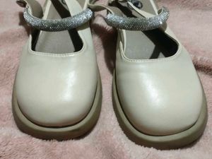 Women&#39;s White Sparkly Mary Janes