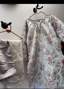 Floral Embroidered Kurta