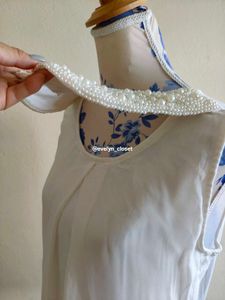 Pearl Collar Sleeveless Top