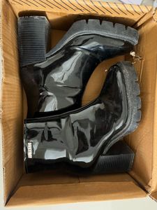 El Paso Black Platform Boots