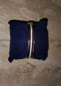 Kiyu Ziyu Golden Bracelet
