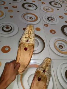 Elegant Ethnic Men's Jutti Shoes