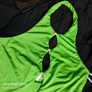 26137. Green Halter Top