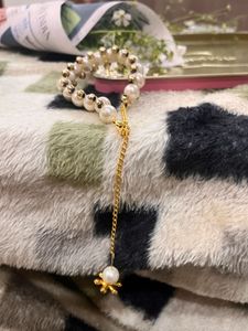 Pearl bracelet