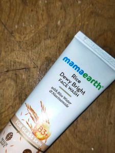 Mamaearth Rice Dewy Bright Face Wash