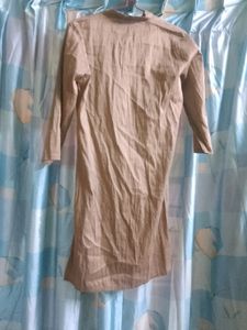 Women&#39;s Golden Colour Kurtha