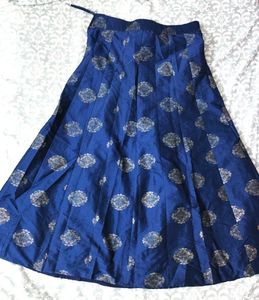 Traditional/ Ethnic Women Dress