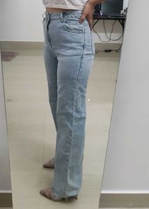 straight Jeans