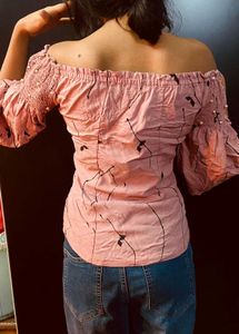 Off shoulder, pintresty pink top