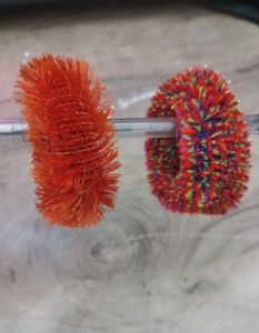 Feather rubber band pair