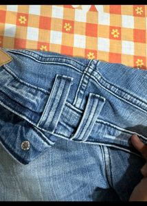 UCB Mens Jeans New Size32 Branded Original