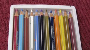 DOMS Bi-colour pencils with sharpner and pencil ho