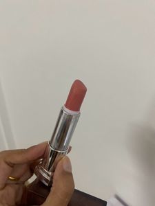 Maybelline Lipstick In The Shade Barely Nude