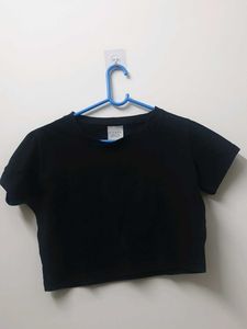 Basic Black Tee (cropped)