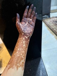 Mehendi Cone