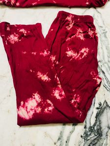 LOVELY TIE &amp; DYE NIGHTSUIT IN M/L