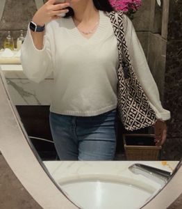 H&amp;m Relaxed Fit White Sweater- Bust 34-38