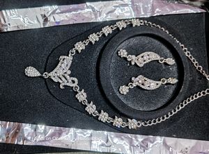 Elegant Necklace set