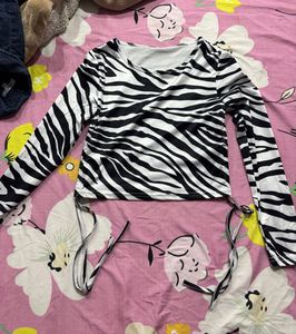 Urbanic New Drawstring Crop Top